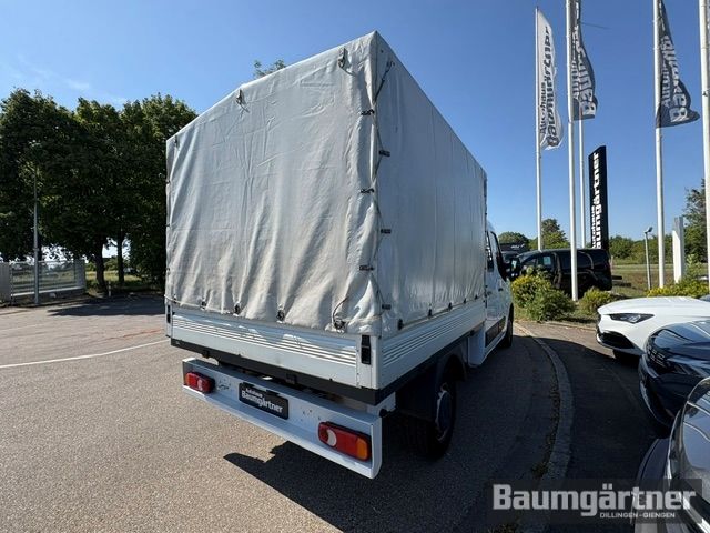 Fahrzeugabbildung Renault Master DoKa dCi 135 3,5t L2H1 Pritsche/Plane - mit KI generiert/bearbeitet