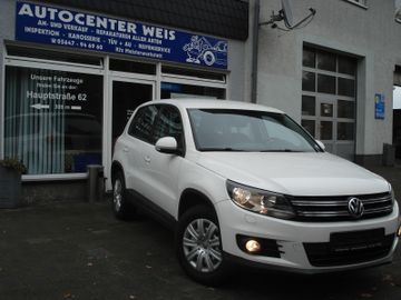 Volkswagen Tiguan - 1