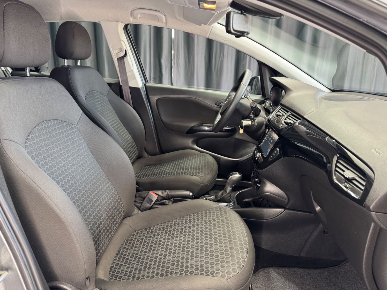 Fahrzeugabbildung Opel Corsa E Active ecoFlex|AUTOMATIK|NAV|TÜV 07/26|
