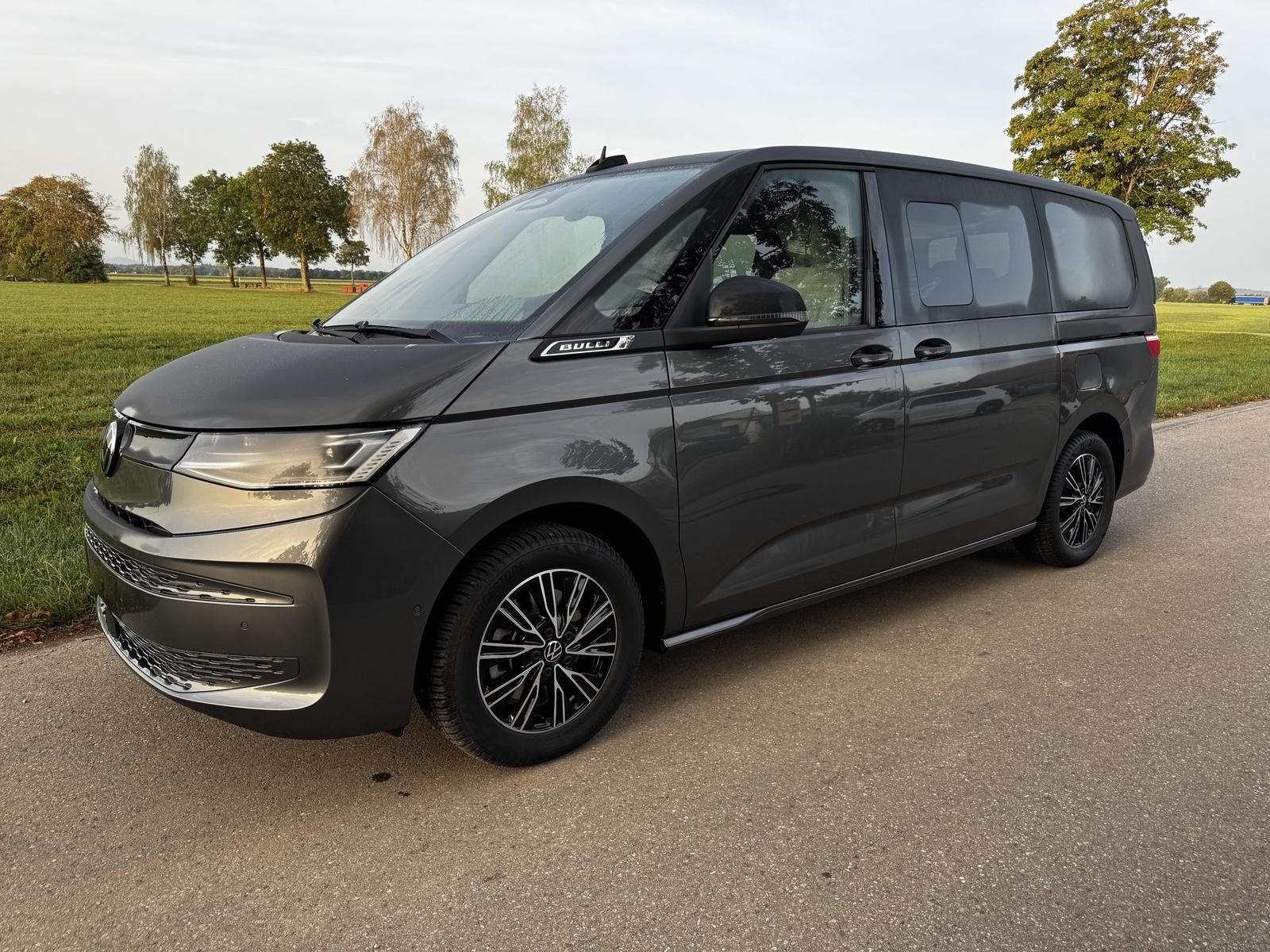 Volkswagen T7 Multivan 1,5eHybrid DSG 4Motion Elegance L...