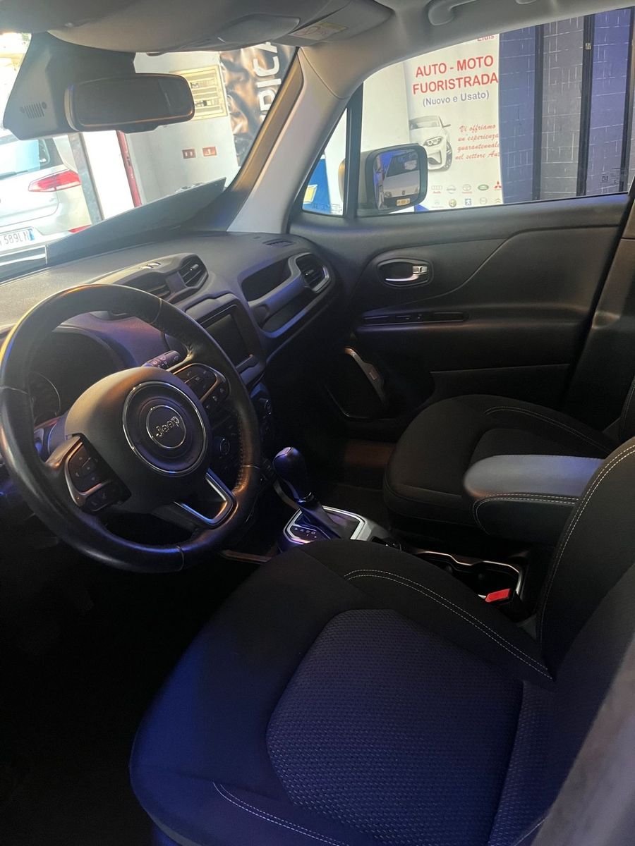 Jeep Renegade 2.0 Mjt 140CV 4WD Active Drive Low imagem 3