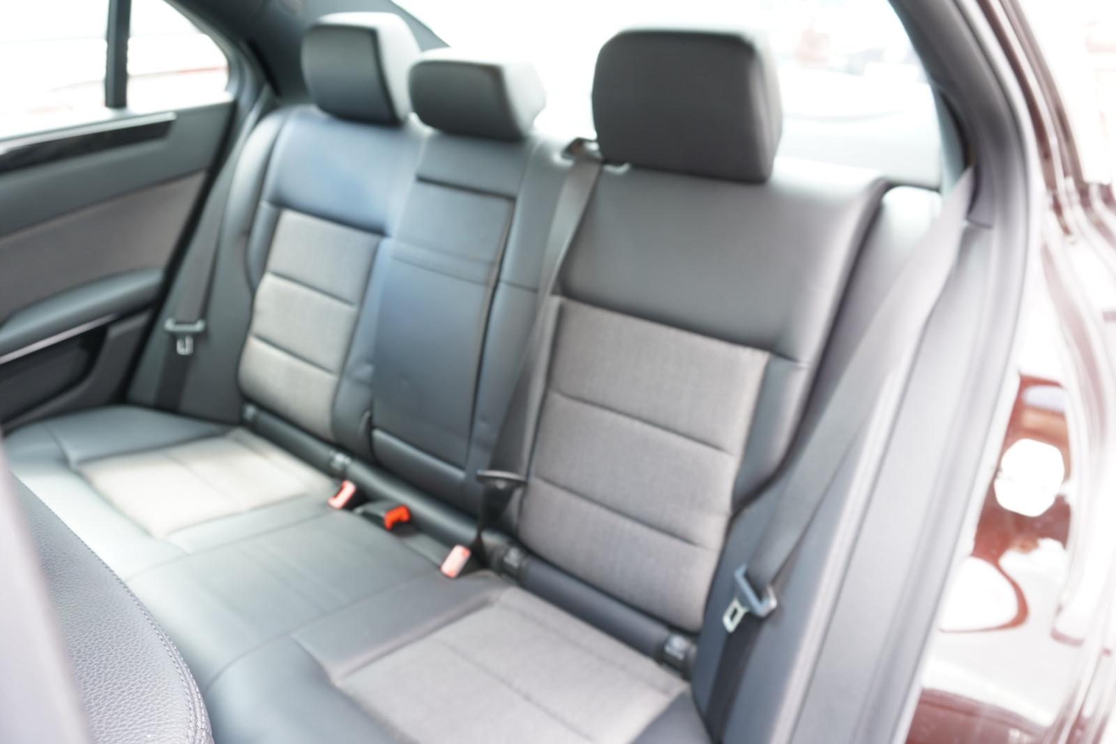 Mercedes-Benz E 300 CGI 4Matic *AMG Line*Xenon*Kamera*Navi*TOP
