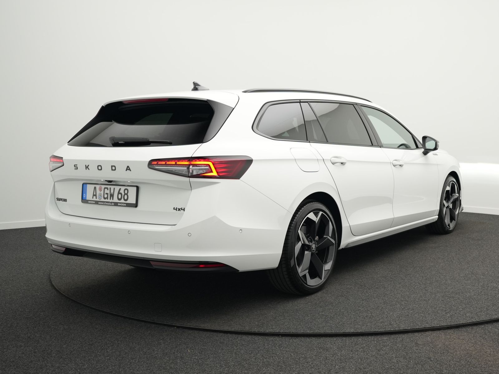Skoda Superb Combi Sportline 2,0 TDI DSG 4x4 *MATRIX* imagem 3