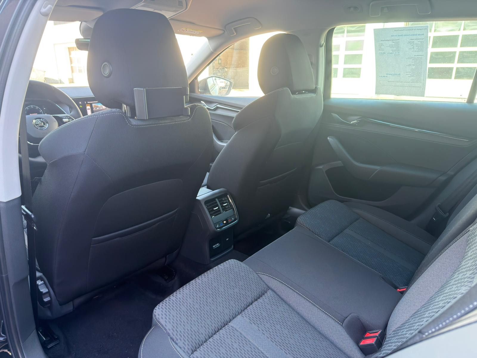 Fahrzeugabbildung SKODA Octavia Combi 2.0 TDI CLEVER *NAVI*ACC*KESSY*BT*