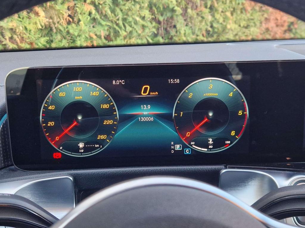 Mercedes-Benz GLB 200