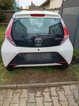 Toyota Aygo (X) 1,0-l-VVT-i x-play touch x-shift x-... - Toyota in Frankfurt (Main): Aygo