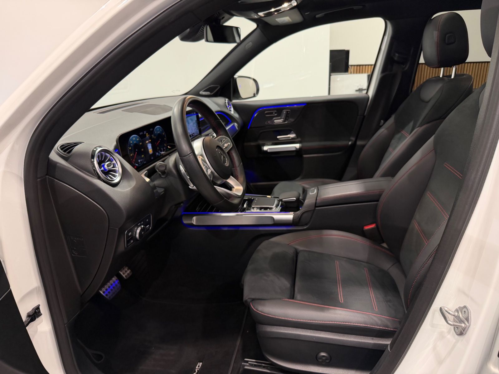 Mercedes-Benz GLB 250 4Matic AMG-LINE NIGHT-PAKET PANO °360 foto 13