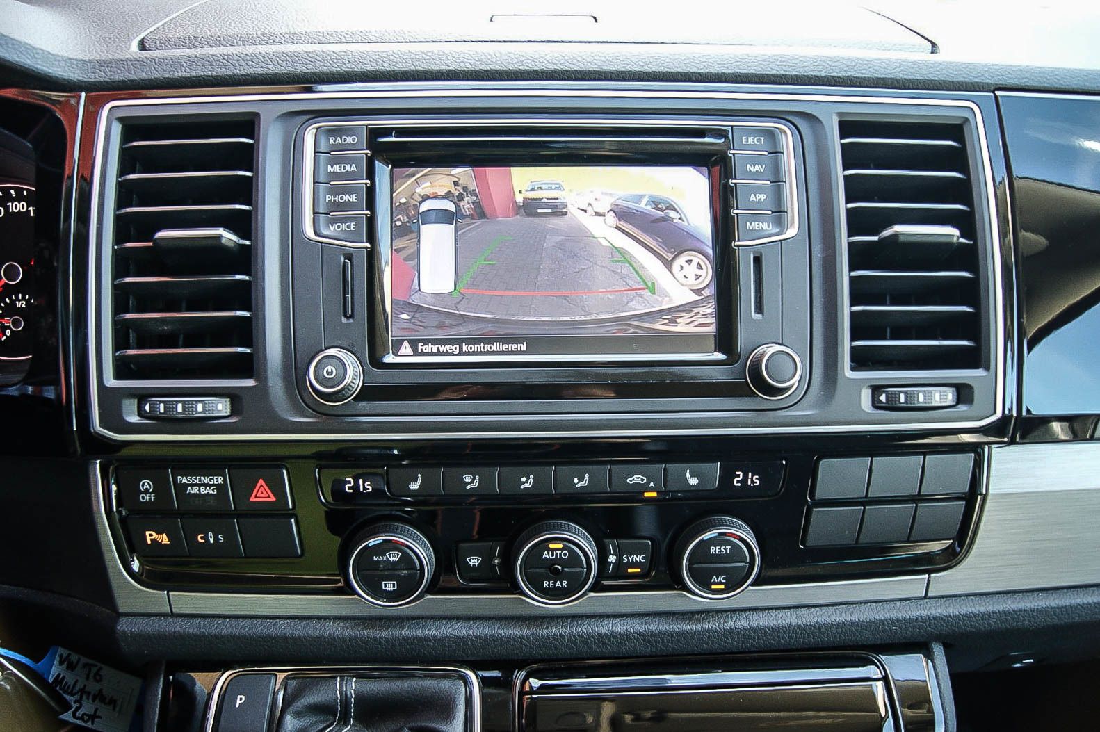 Fahrzeugabbildung Volkswagen T6 Multivan 20TDI Generation Six LED NAVI 1.HAND