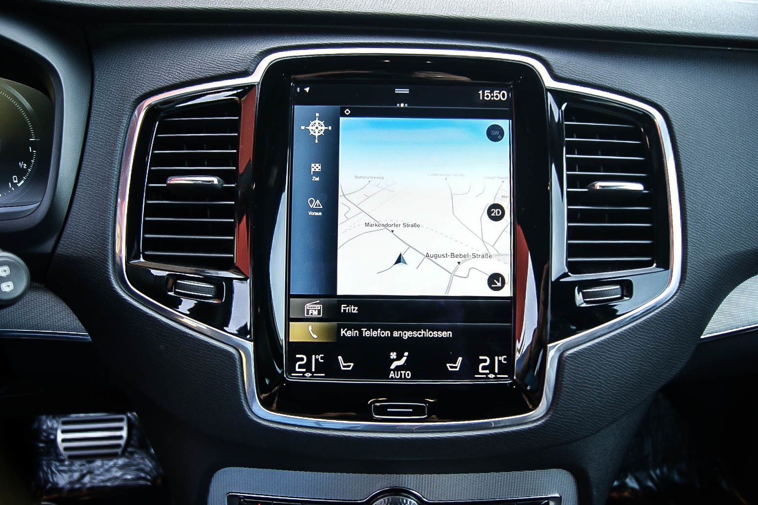 Fahrzeugabbildung Volvo XC90 T8 Hybrid R-DESIGN AWD 22-ZOLL STANDHEIZUNG