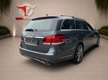 Mercedes E 200 - 3