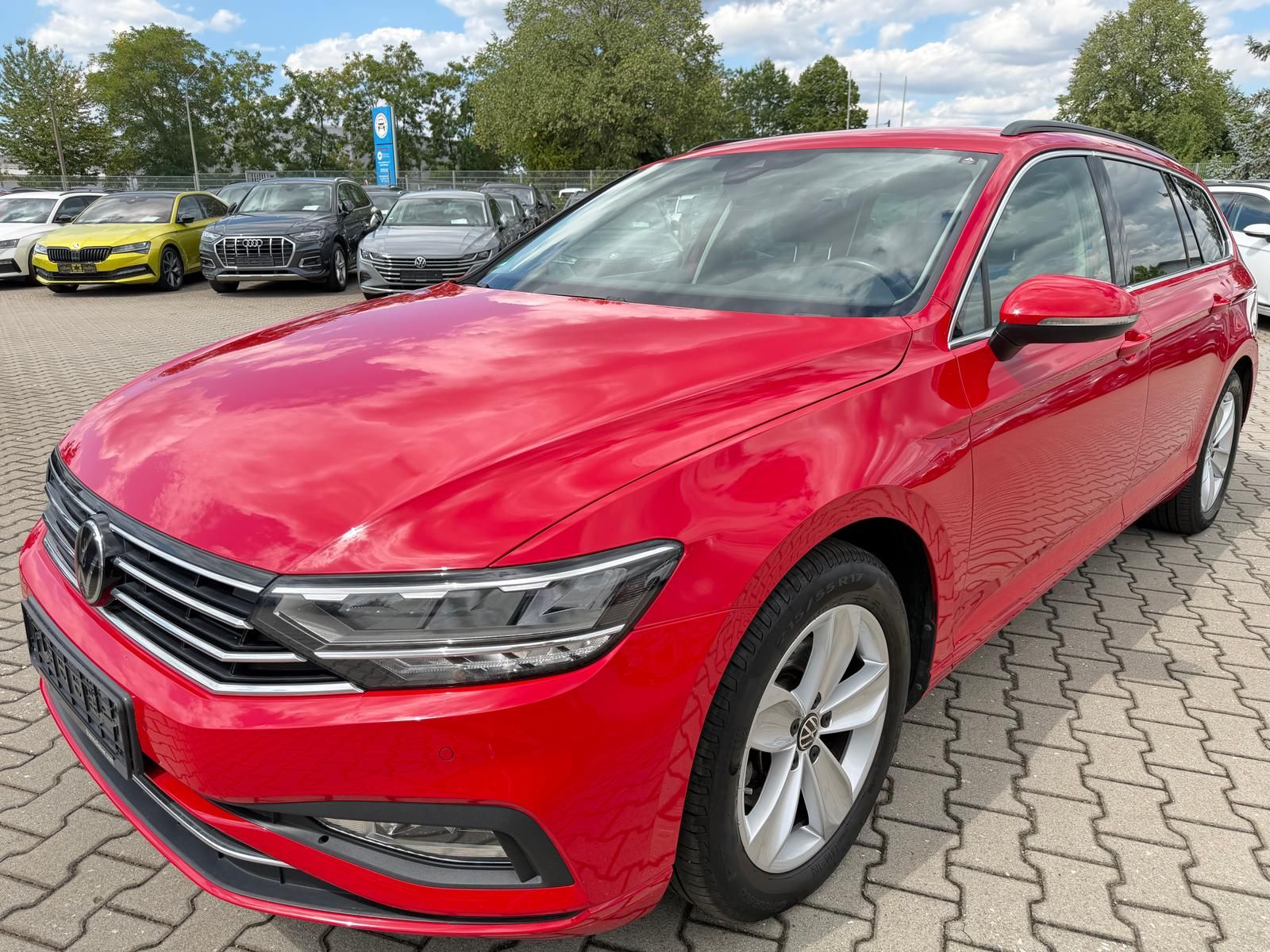 Volkswagen Passat Variant - 1