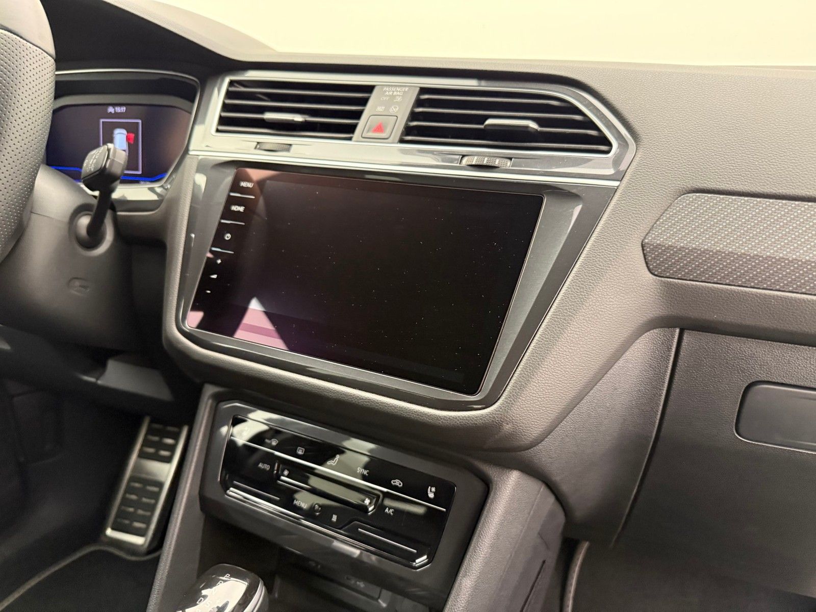 Volkswagen Tiguan Allspace TSI DSG 4M R-Line 7Sitze PanoEA8 foto 8