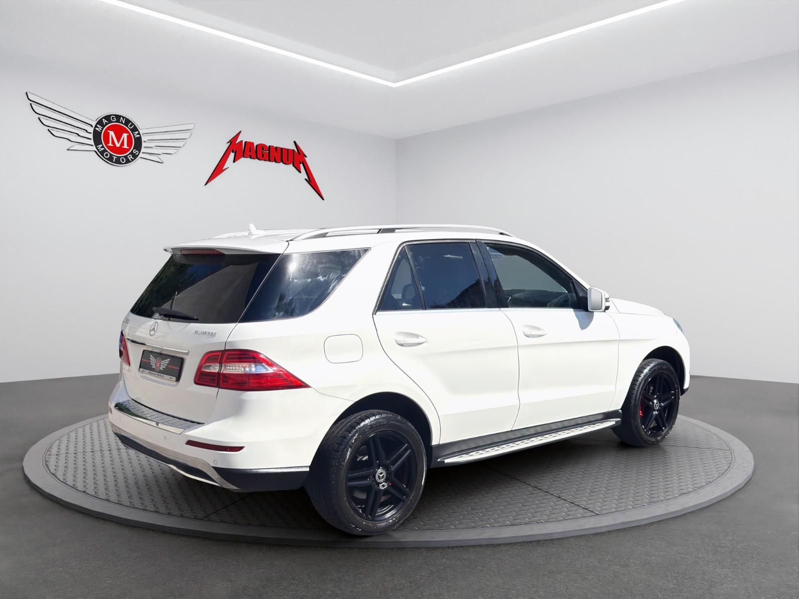 Mercedes-Benz ML 350CDI V6 4MATIC*Leder*Bi-Xenon*360°*Schieb.*