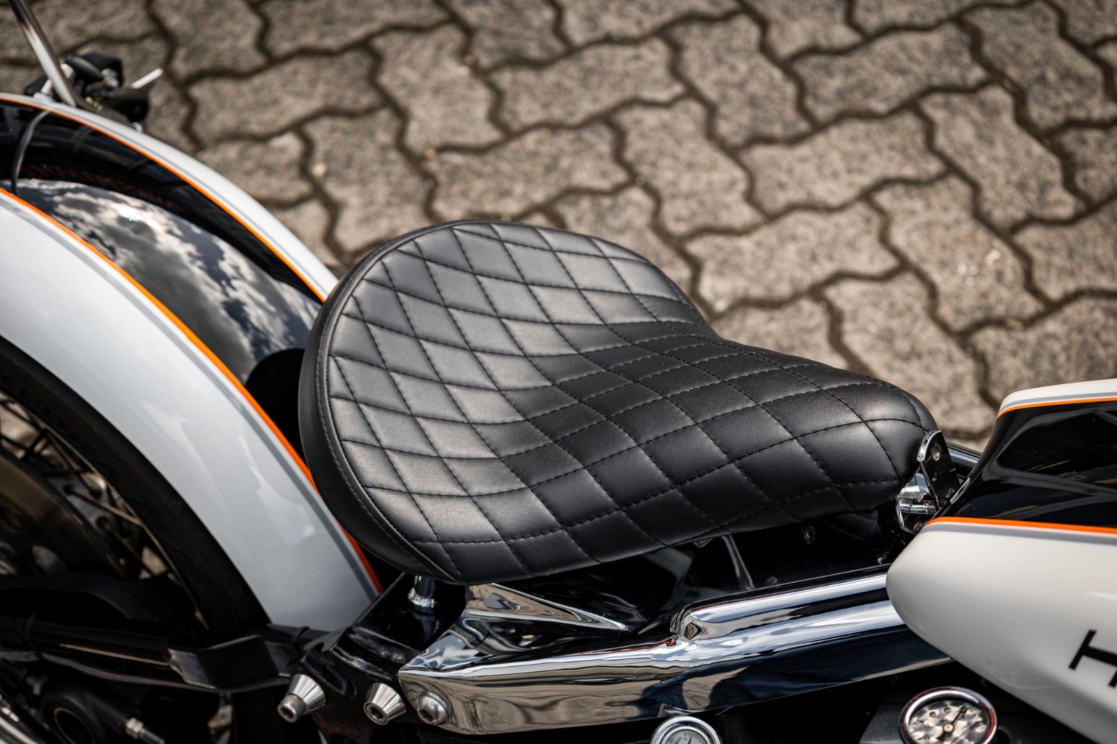 Fahrzeugabbildung Harley-Davidson FXST Softail Standard - CUSTOM - VERGASER - EVO