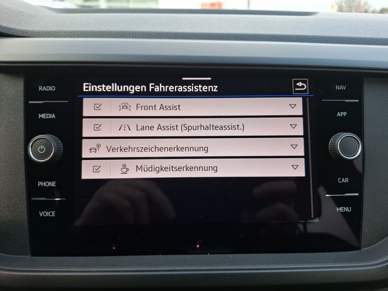 Fahrzeugabbildung Volkswagen T-Cross TSI Basis Navi AID PDC SH