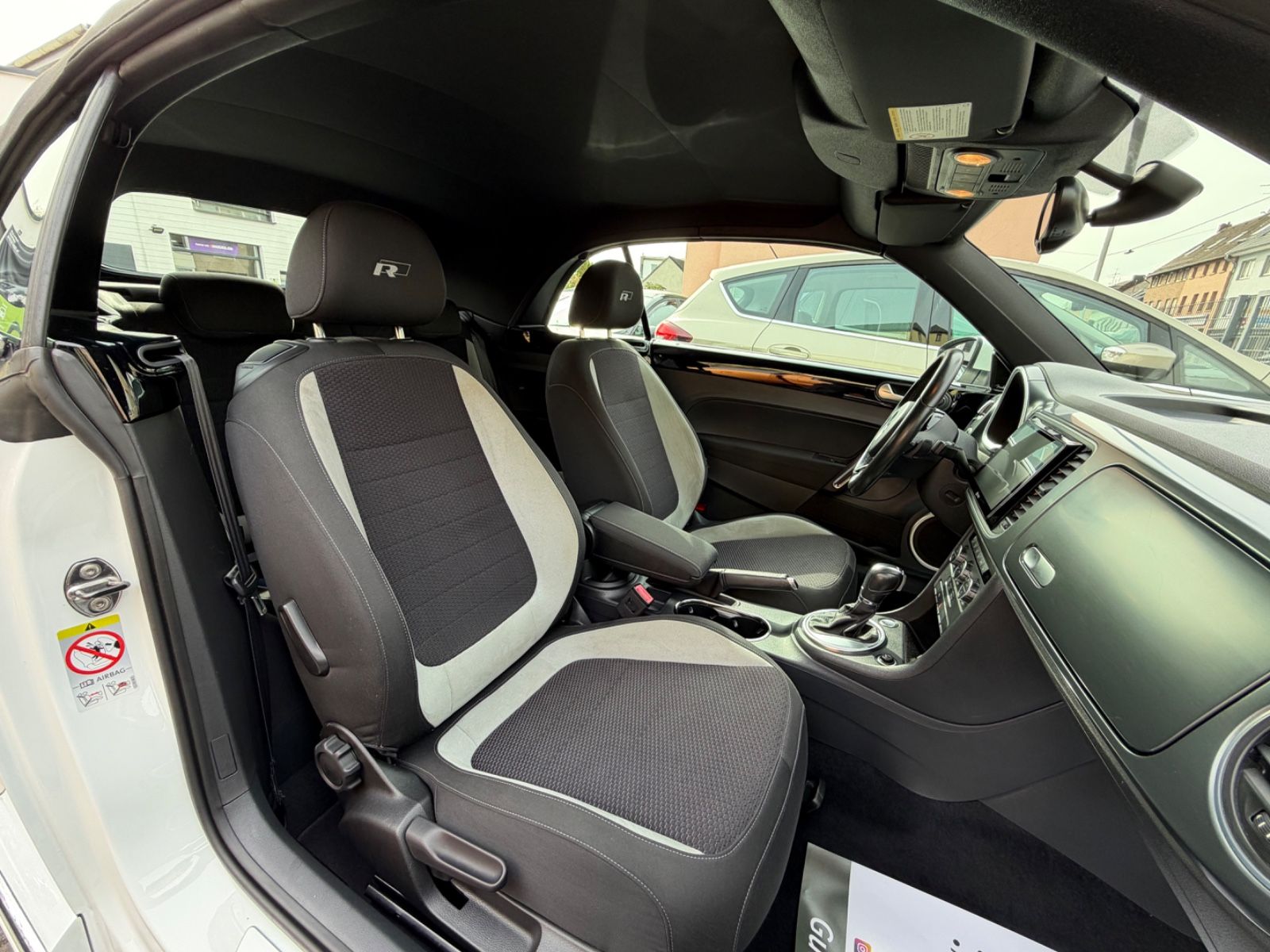 Volkswagen Beetle Cabrio R-Line*NAVI*DAB*TEMPO*XENON*DSG foto 22