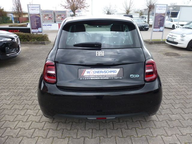 Fahrzeugabbildung Fiat 500e Icon 42 kWh + DAB + Navi