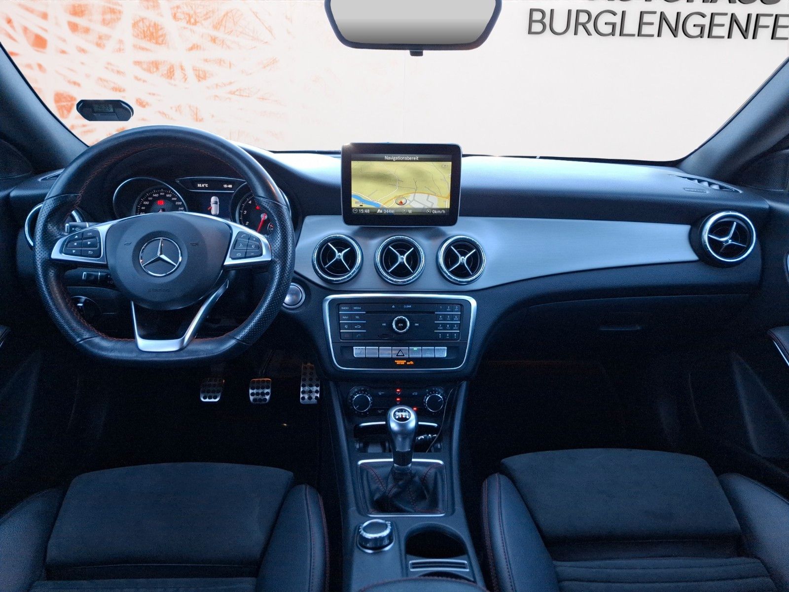 Fahrzeugabbildung Mercedes-Benz CLA Shooting Brake CLA 200