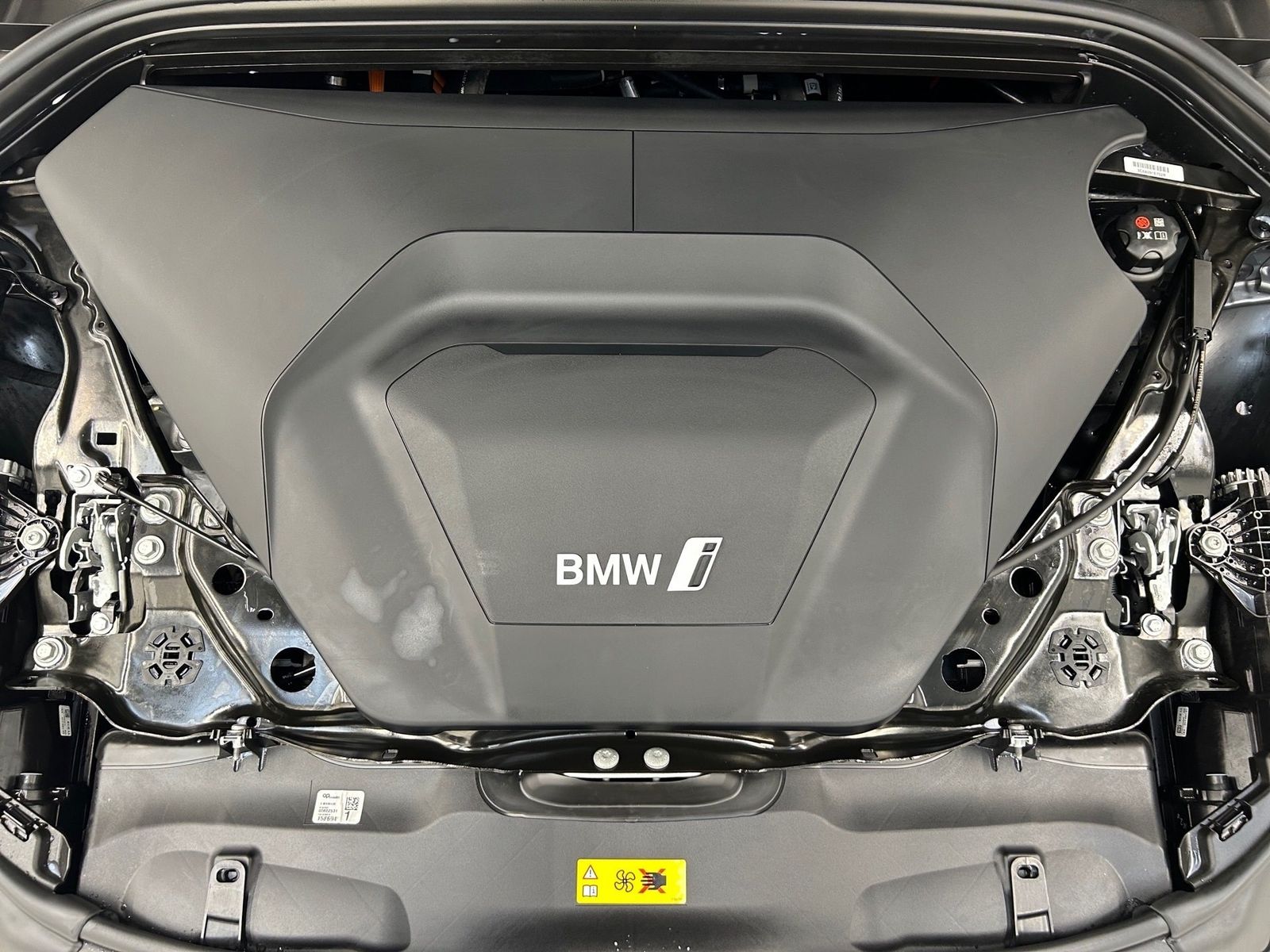 BMW iX2 - Bild 16