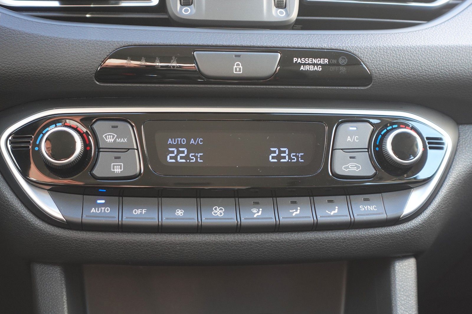 Fahrzeugabbildung Hyundai i30 Edition 30+ 1.0T-GDI AUTOMATIK,Navi,Kamera