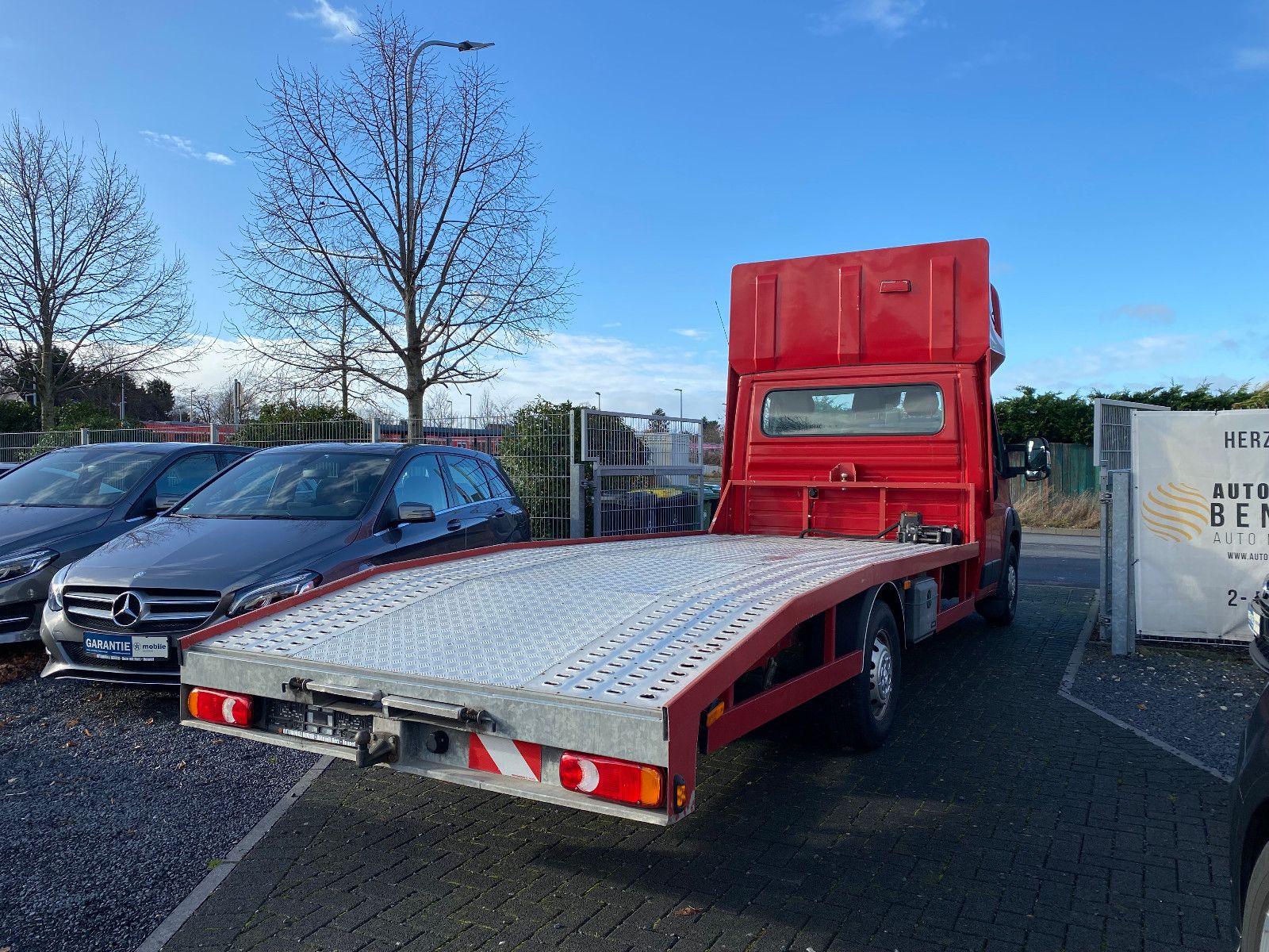 Fahrzeugabbildung Peugeot Boxer 435 L4 BlueHDi 160 Abschlepper/Schlafkabin