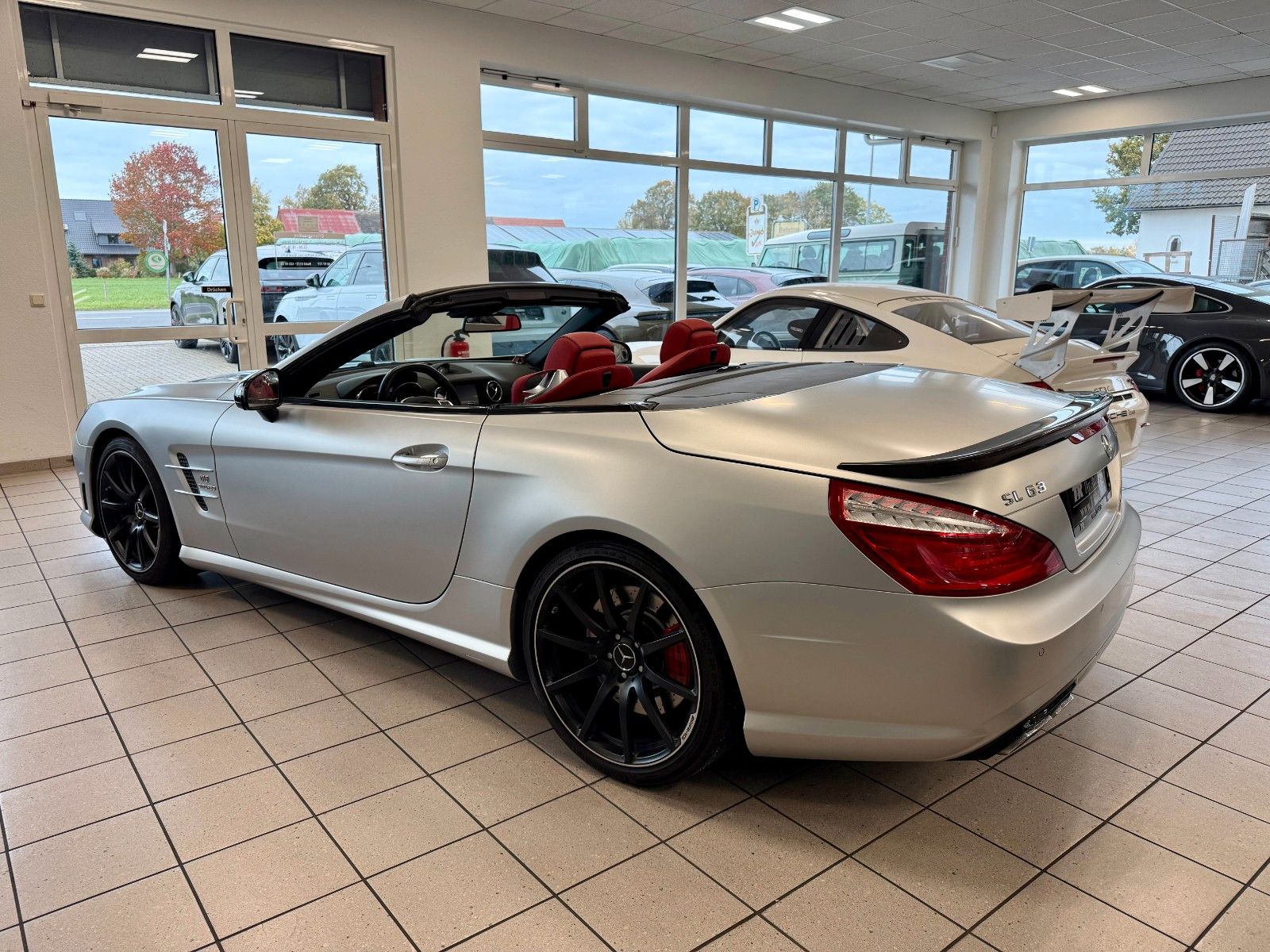 Fahrzeugabbildung Mercedes-Benz SL 63 AMG Edition 1 Performance/Designo/Carbon