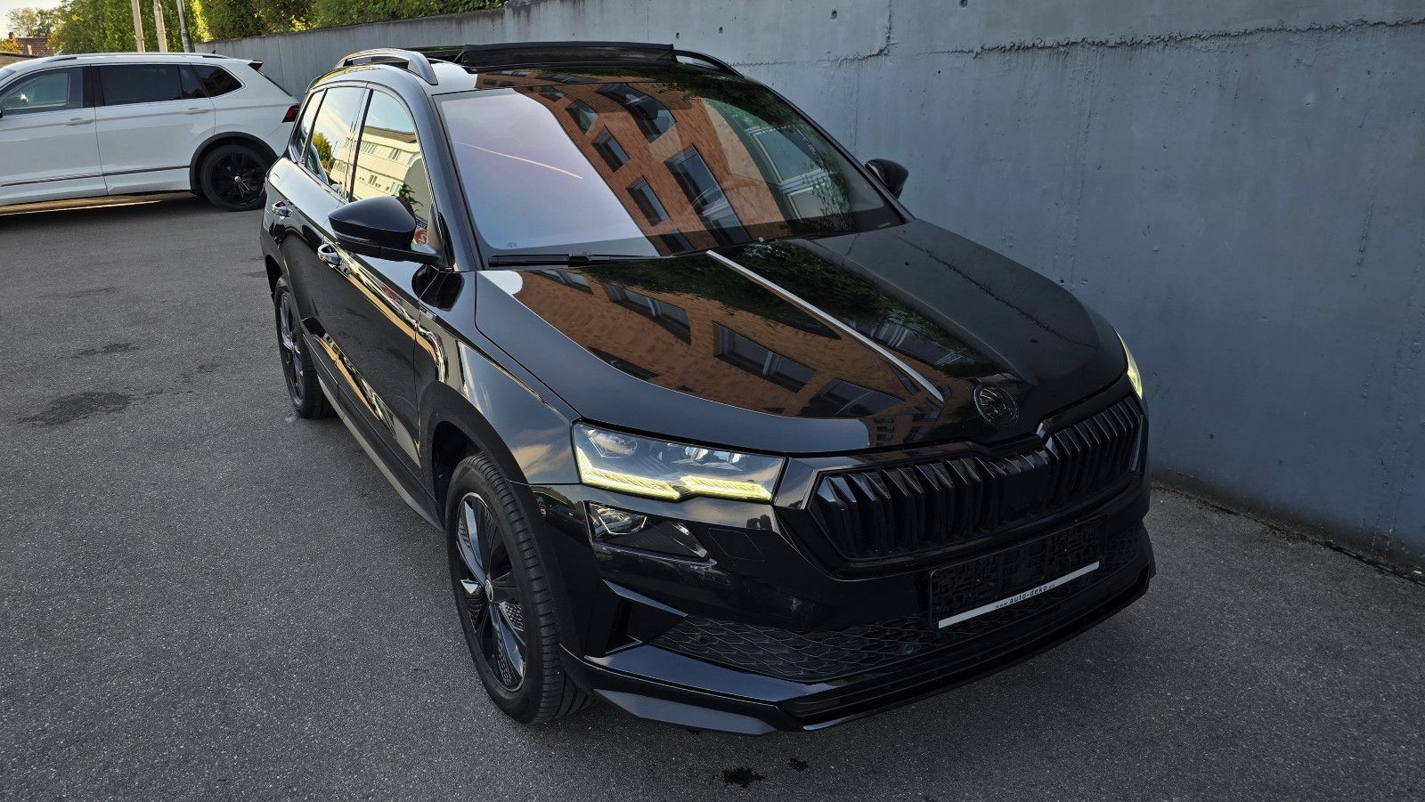 Skoda Karoq 2.0l TDI DSG 4x4 Sportline Pano/Virtual imagem 2