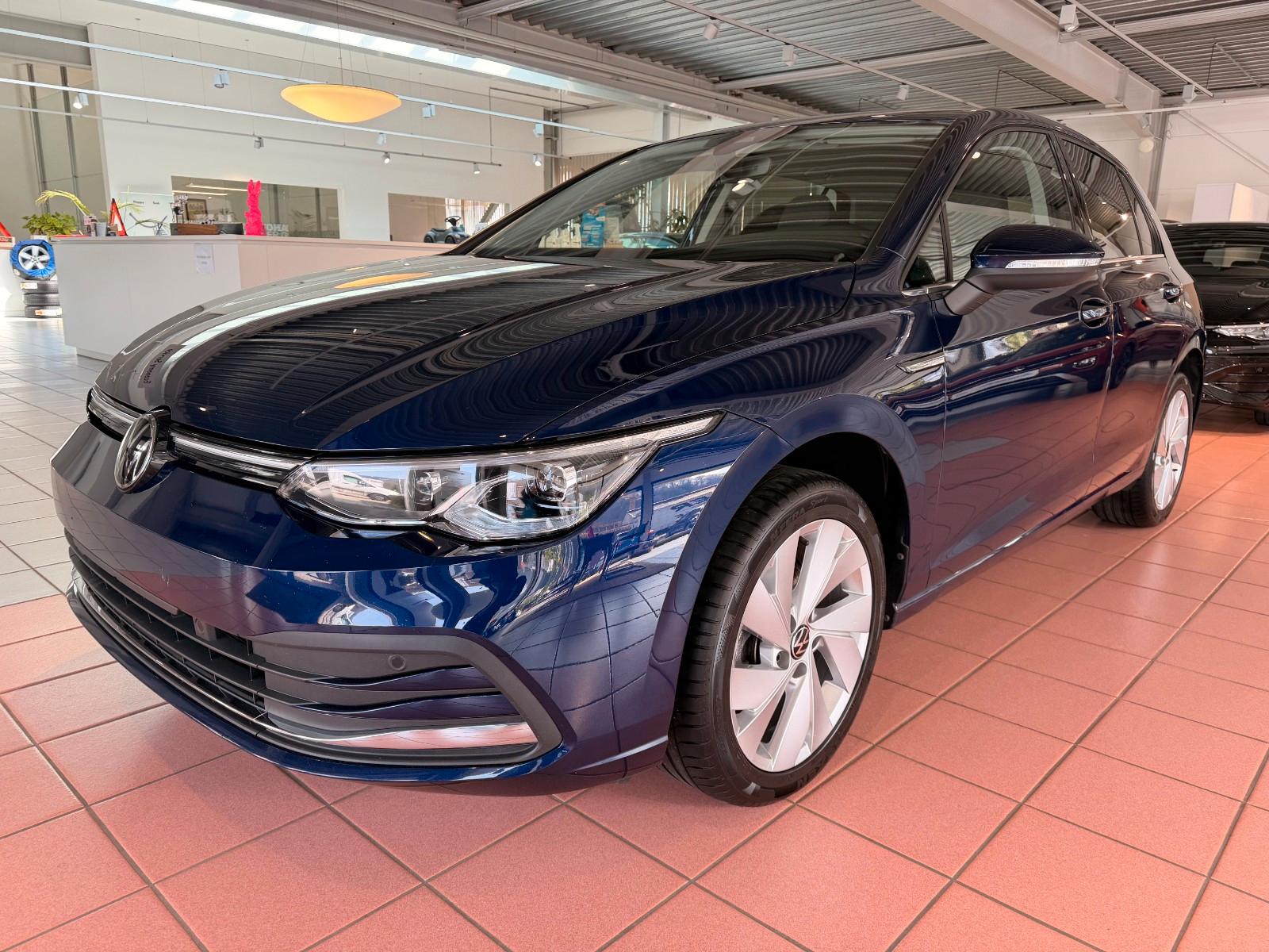 Volkswagen Golf  2.0 TDI Style*DSG*NAVI*RÜCKFAHRKAM*ACC*AHK