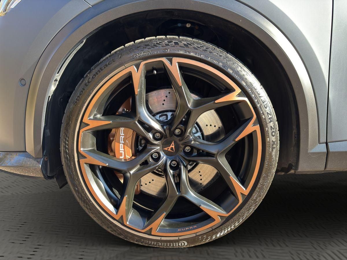 Formentor VZ5 4Drive 2.5 TSI Carbon NAVI LED APP