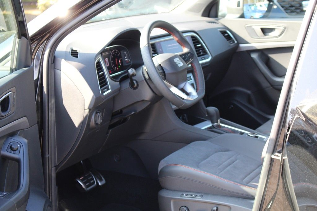 Fahrzeugabbildung SEAT Ateca 2.0 TDI DSG FR