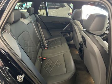 BMW i5 eDrive40 Touring M Sportpaket DAB LED