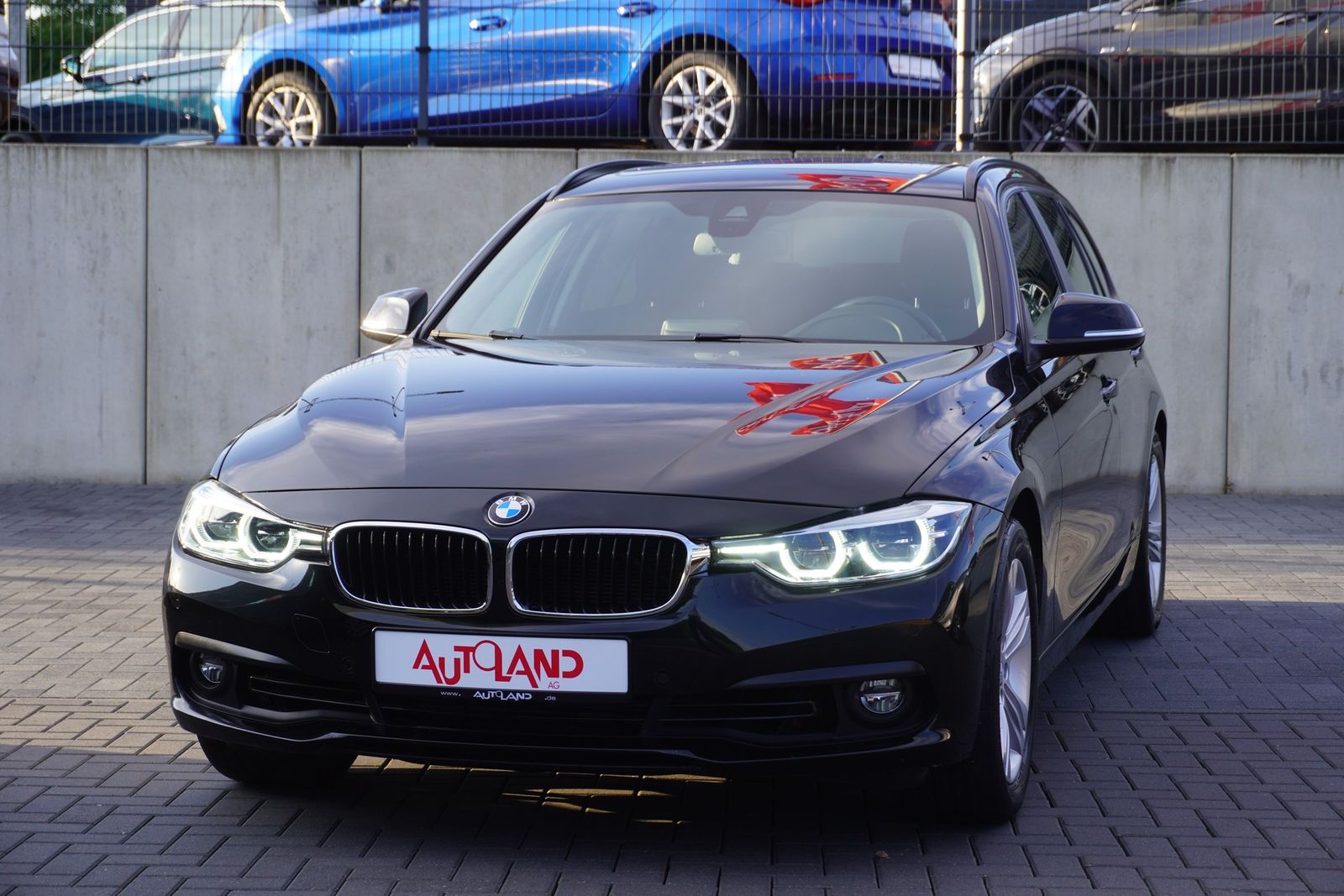 BMW 318i Advantage LED Navi AHK Tempomat Schiebedach foto 2