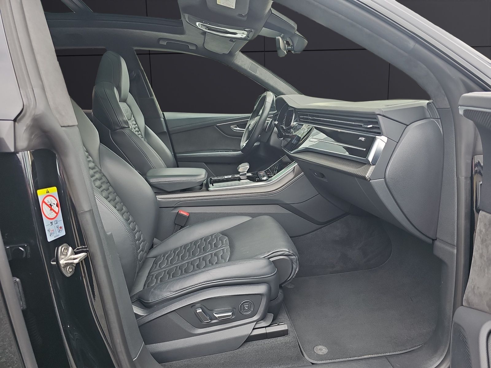 Fahrzeugabbildung Audi RS Q8 SPORT Vmax 280 23"+MATRIX +PANO+KERAMIK