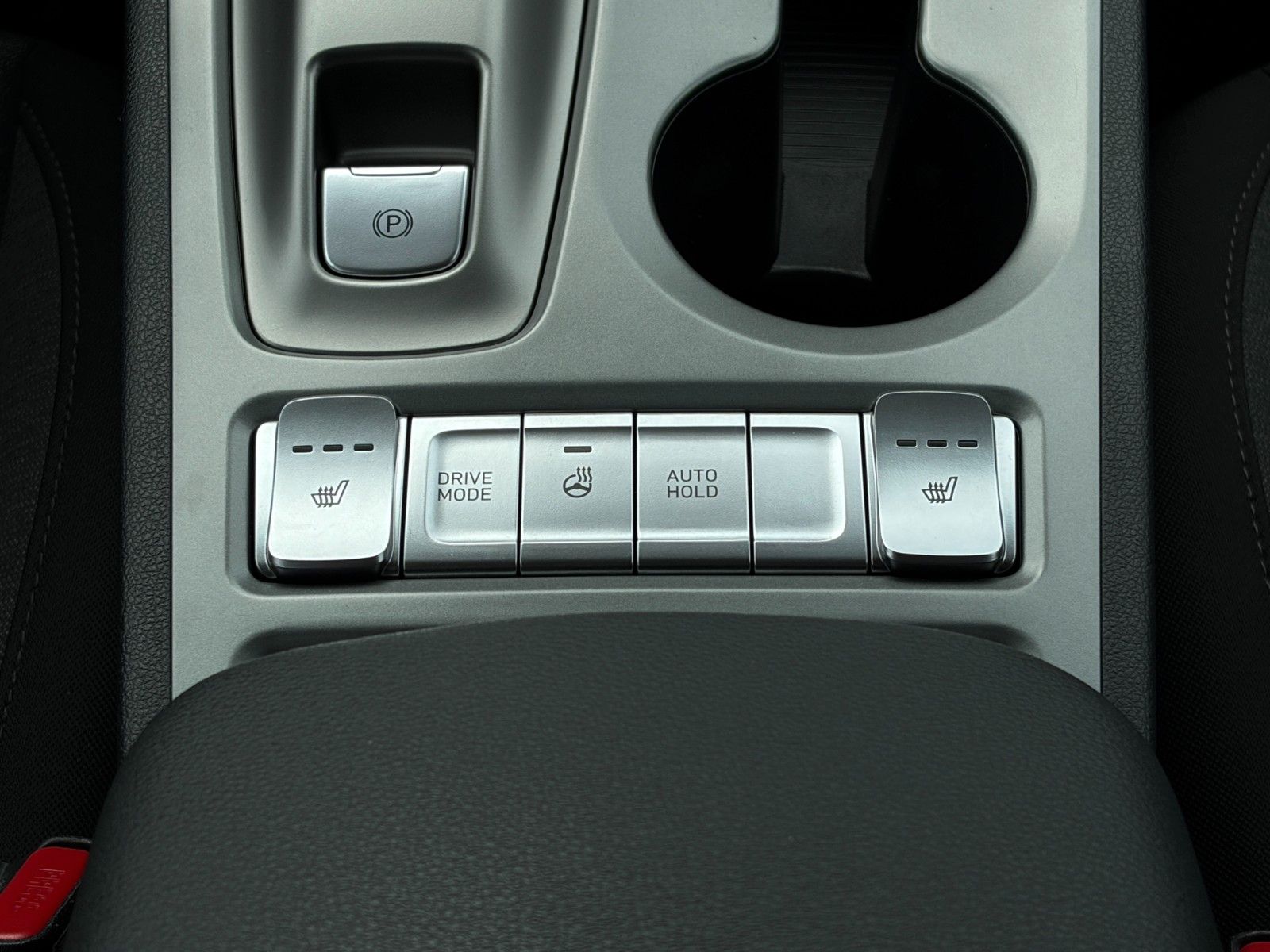 Fahrzeugabbildung Hyundai KONA E Select ACC PDC CAM SHZ LKAS CarPlay