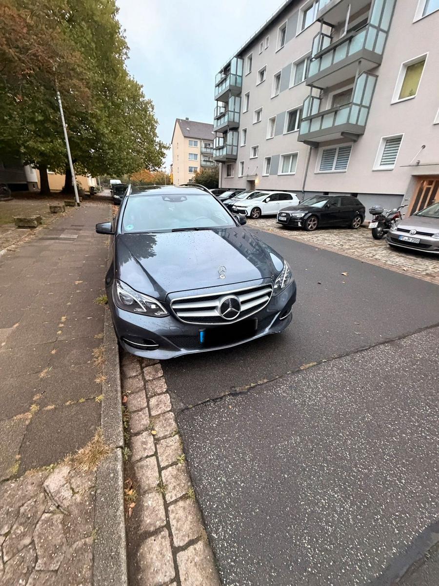 Mercedes-Benz E 220