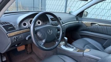 Mercedes E 280 - 8