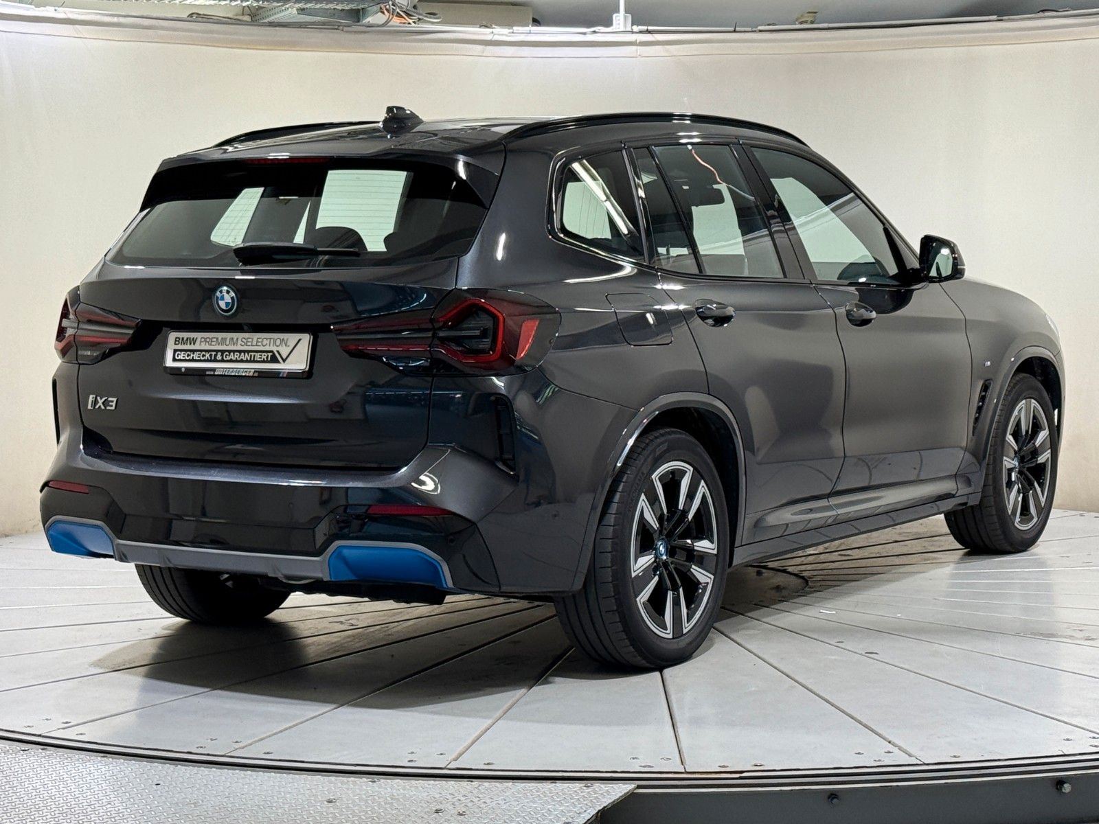 BMW iX3 M Sportpaket Inspiring AHK ACC RFK Pano foto 3