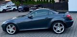 Mercedes-Benz SLK 300 - Mercedes-Benz SLK 300 mit Benzin-Antrieb: Automatik