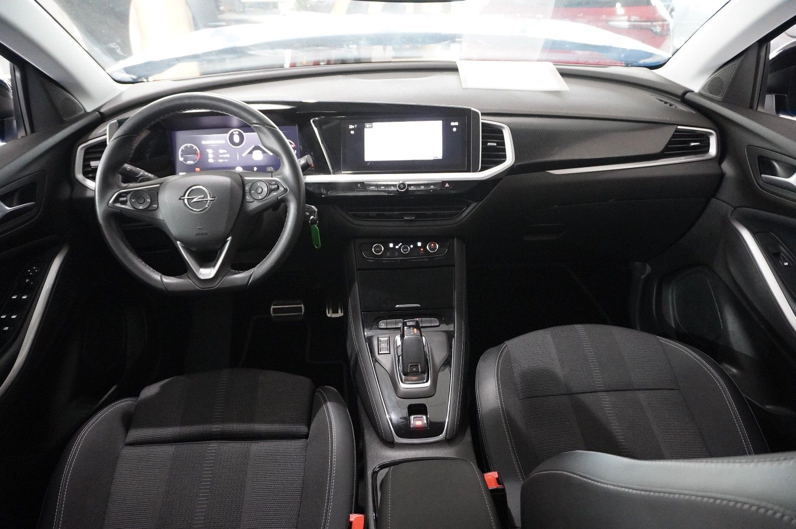 Fahrzeugabbildung Opel Grandland 1.5D GS SPORT NAVI/LED/VIRT./SPORT/DAB