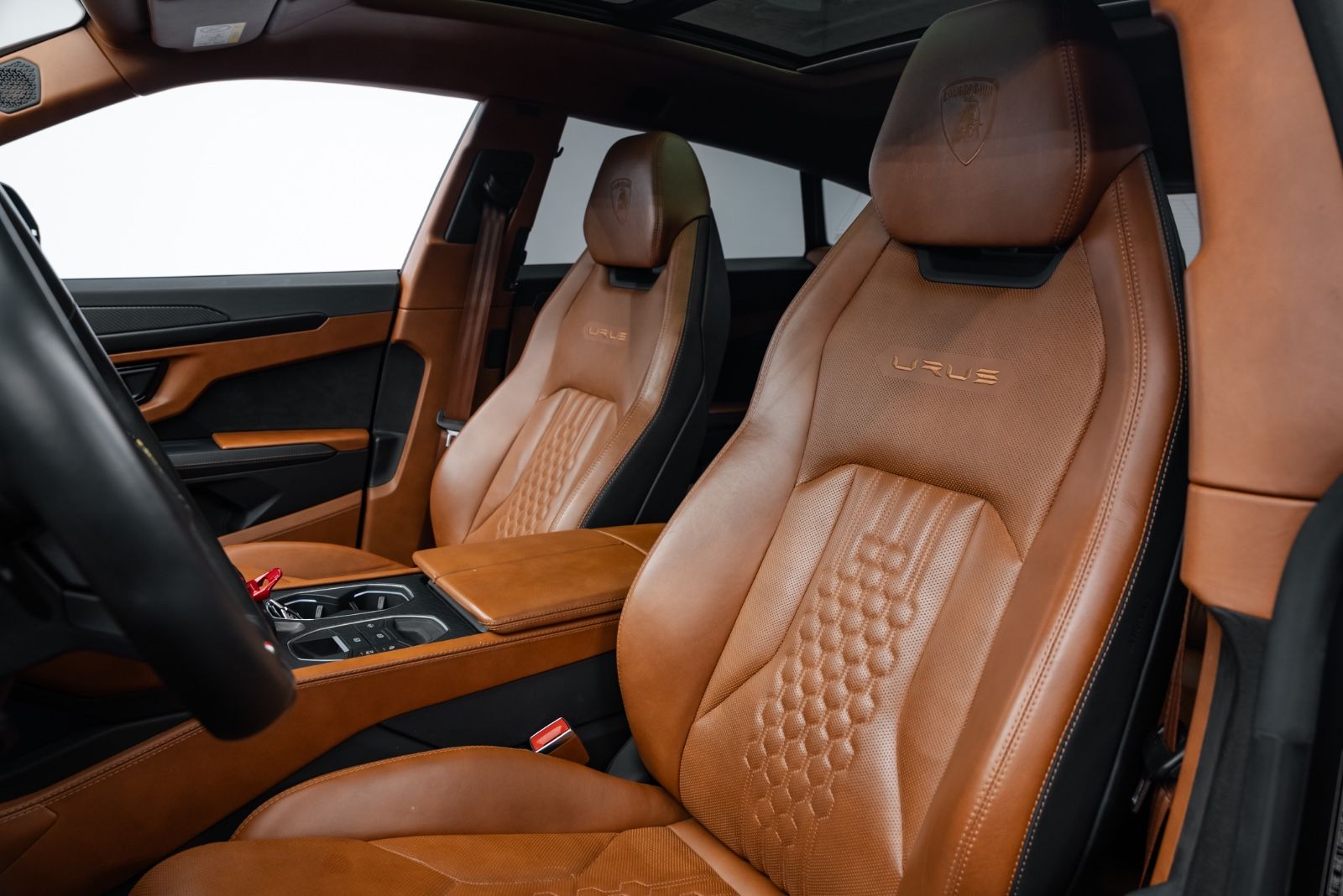 Fahrzeugabbildung Lamborghini Urus S CARBON/B&O/AKRAPOVIC/PANO/23"/STYLE