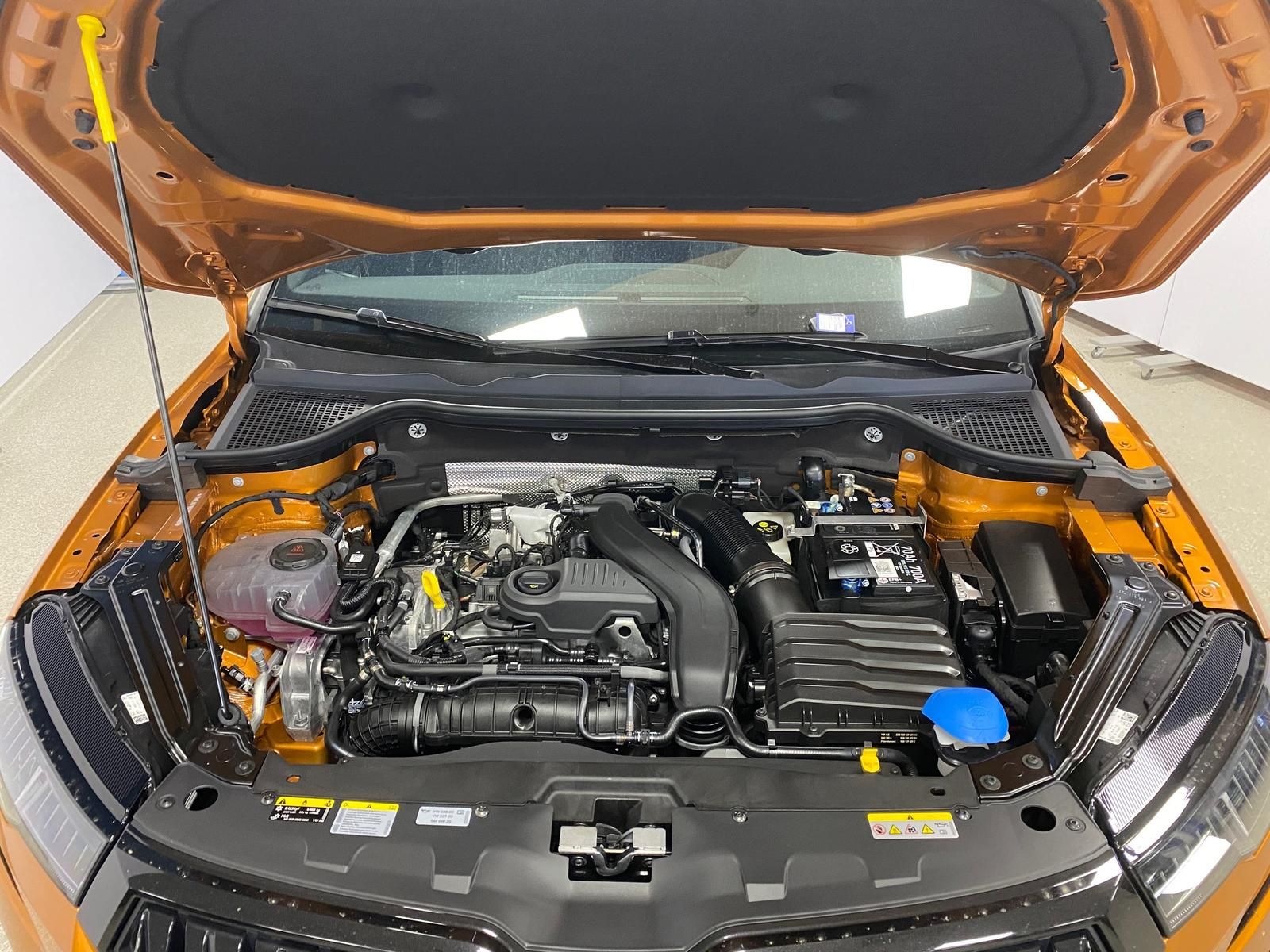 Fahrzeugabbildung SKODA Karoq 1.5 ACT SPORTLINE+5J GA+MATRIX+ACC+360+AHK