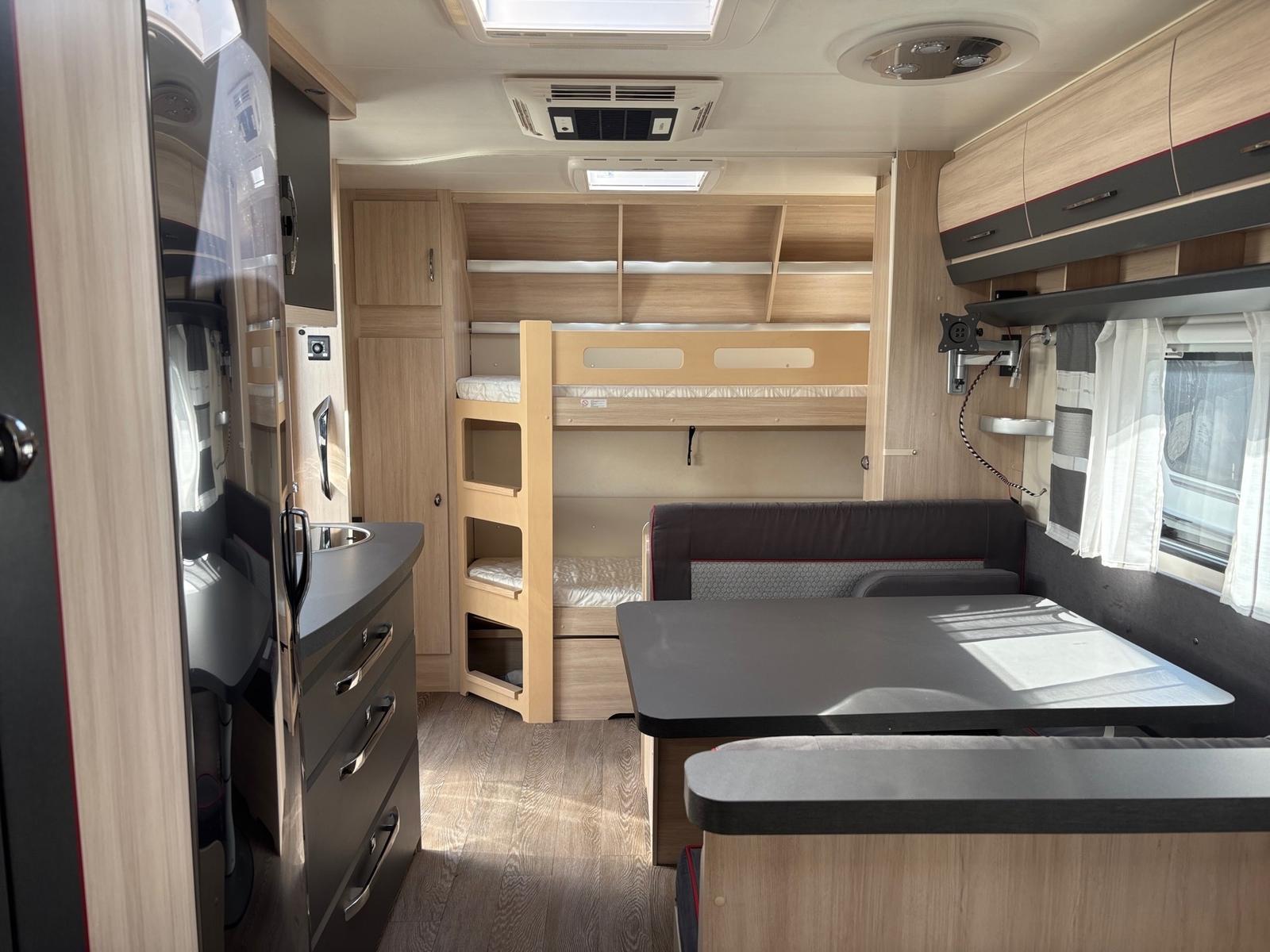 Hobby DE LUXE 560 KMFE Mover Klima E&P Hubstützen