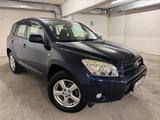Toyota RAV 4 SOL| 4X4|KLIMAAUTOMATIK|AHK| TÜV NEU - Toyota RAV 4 Gebrauchtwagen in Stuttgart