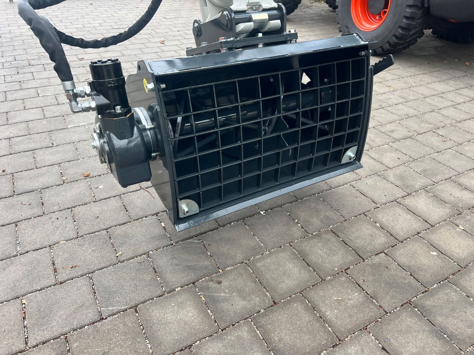 Fahrzeugabbildung Kubota CNF -Betonmschaufel Bmx 100 für Takeuchi, JCB