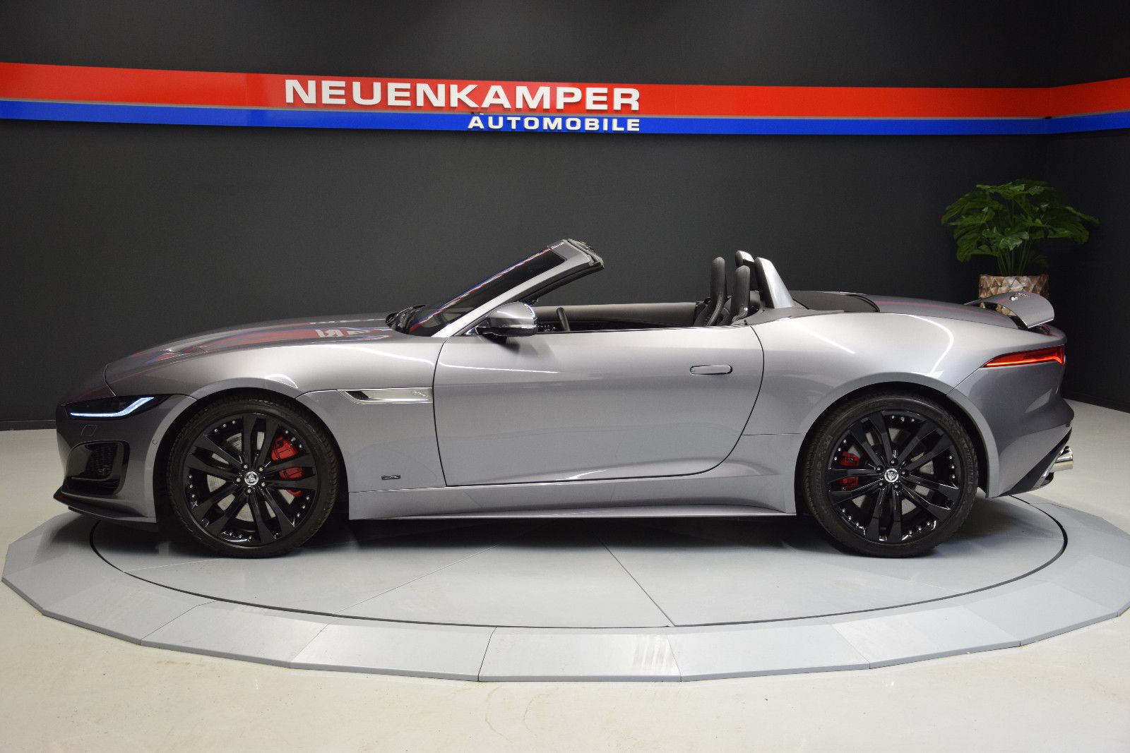 Fahrzeugabbildung Jaguar F-Type Cabrio R-Dynamic Memory Vollleder S-AGA