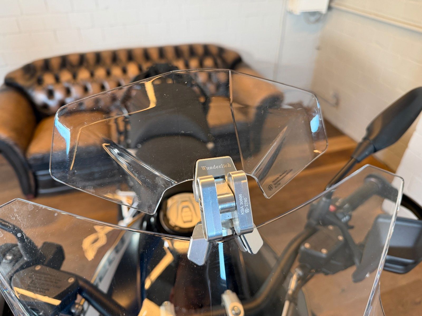 Fahrzeugabbildung BMW R 1250 GS Exclusive  inkl.  WESA -35mm tief