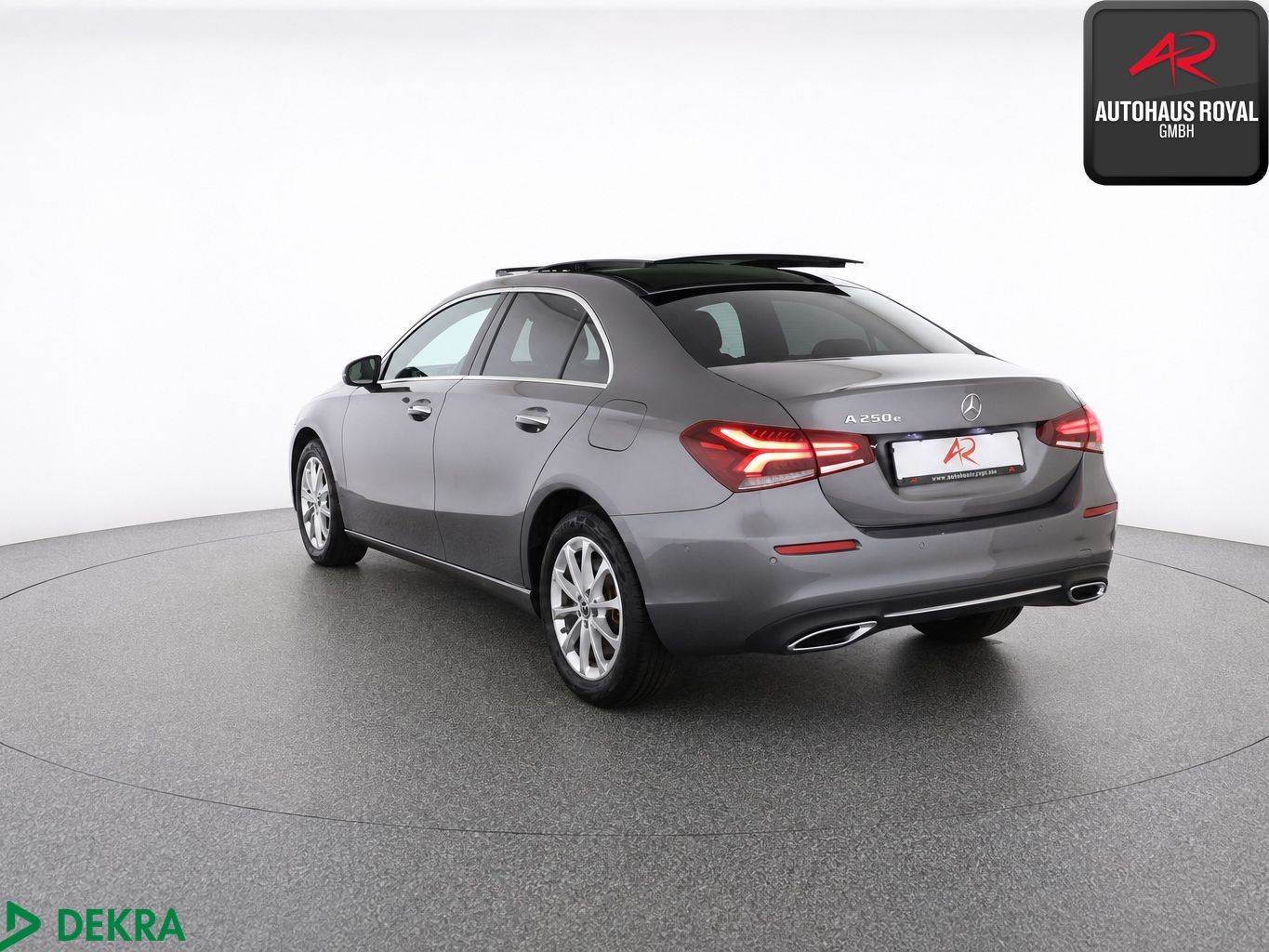 Mercedes-Benz A 250 e Limousine PANO KEYLESS KAMERA DISTRO AHK foto 3
