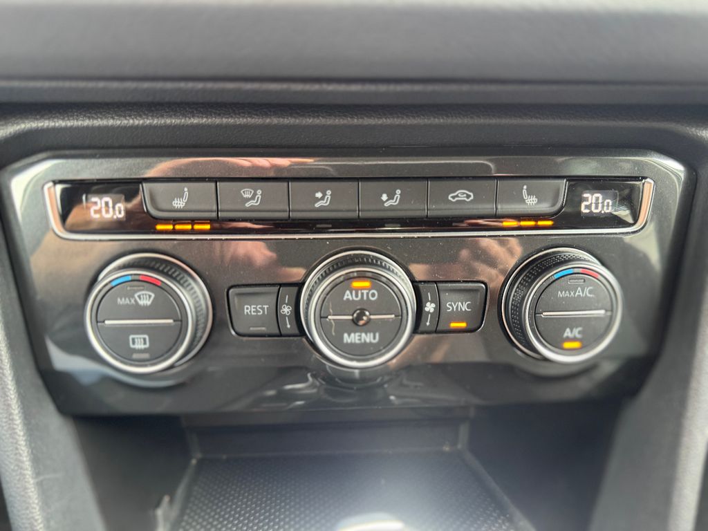 VW Tiguan 2.0 TSI 4Motion R-Line VW Tiguan 2.0 TSI 4Motion R-Line
