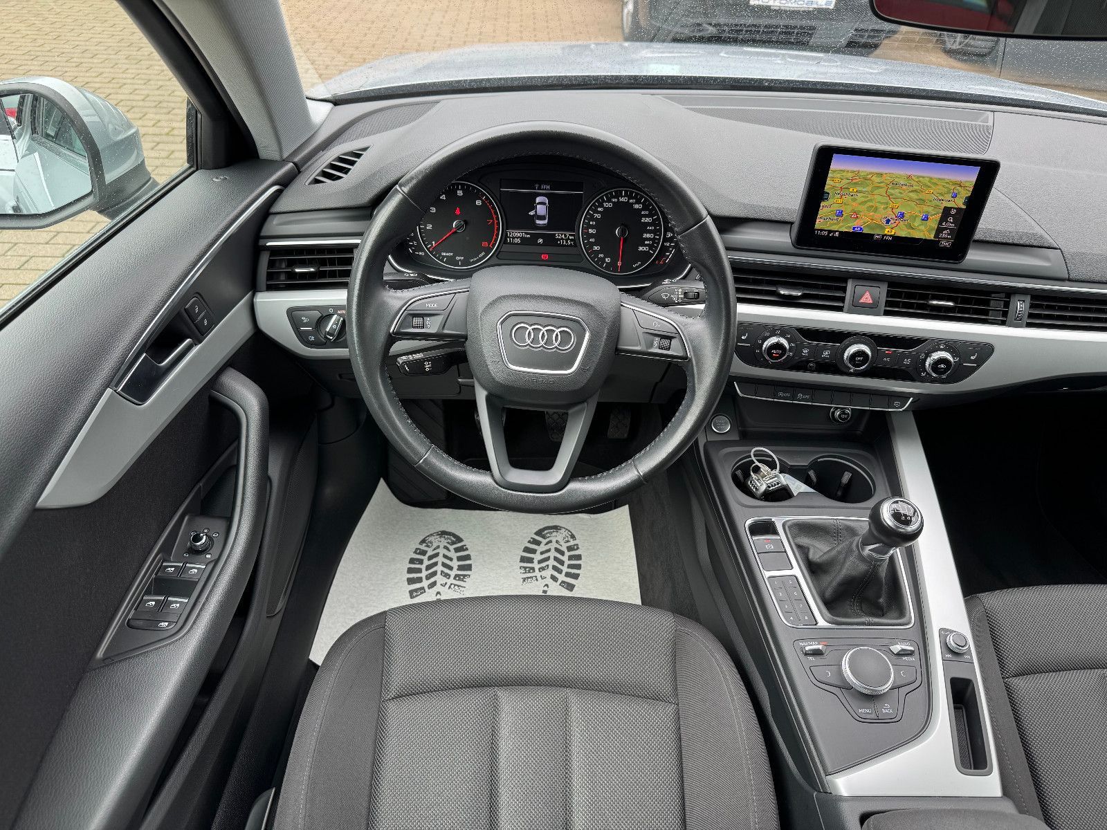 AUDI A4, 2018, Benzin, 150 PS