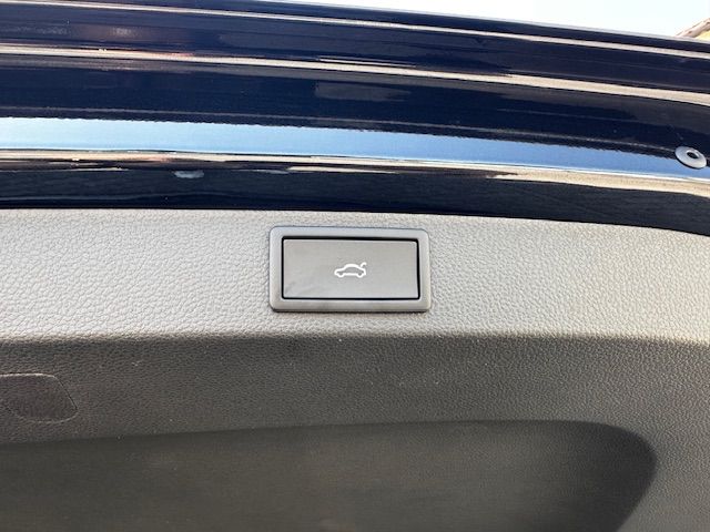 Karoq Sportline 4x4;ACC;AHK;KAMERA;EL HECK;,LED